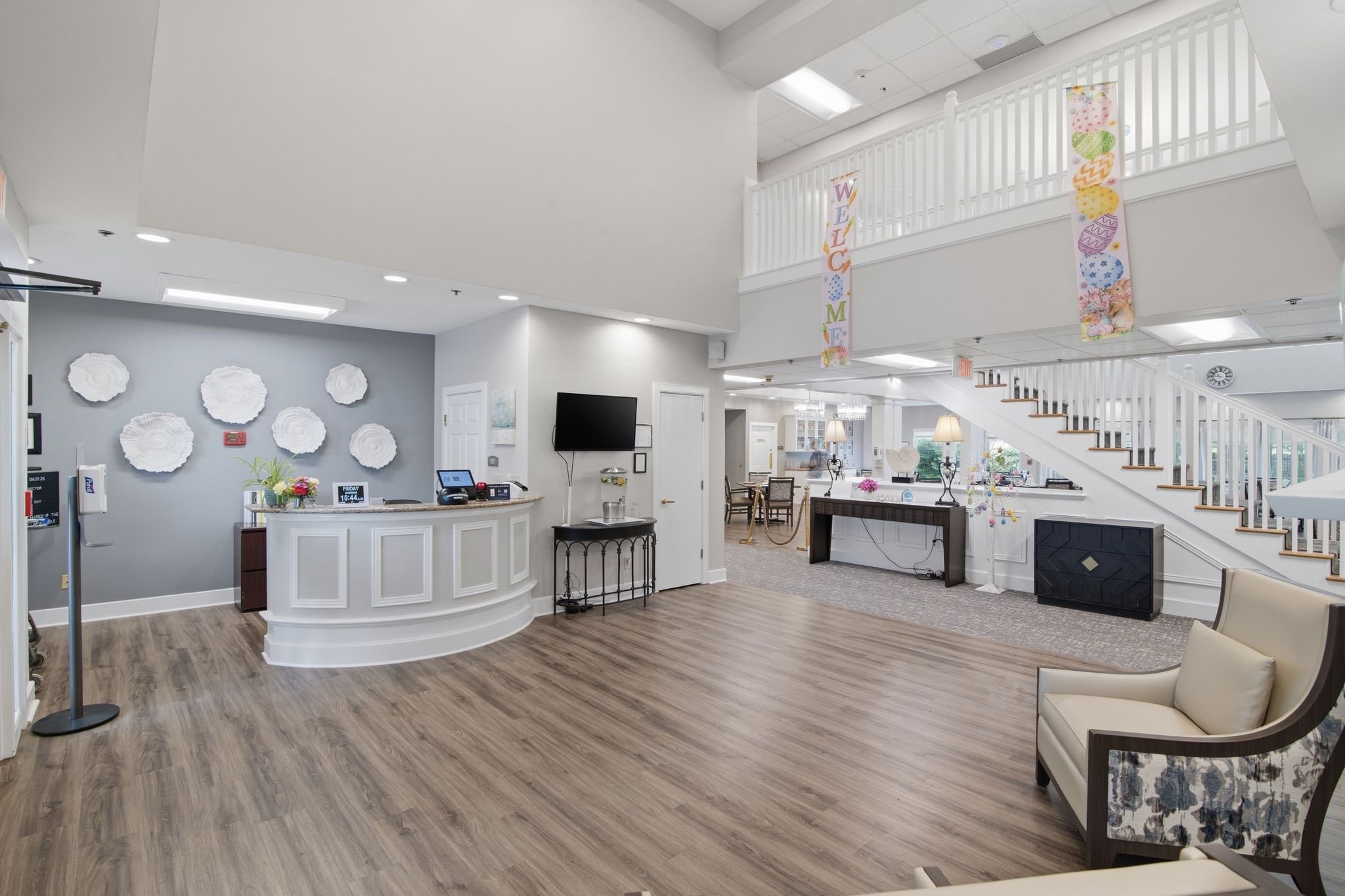 09_1628_Old_Donation_Pkwy_Virginia_Beach_VA_23454-Living_room-homejab_228659-2