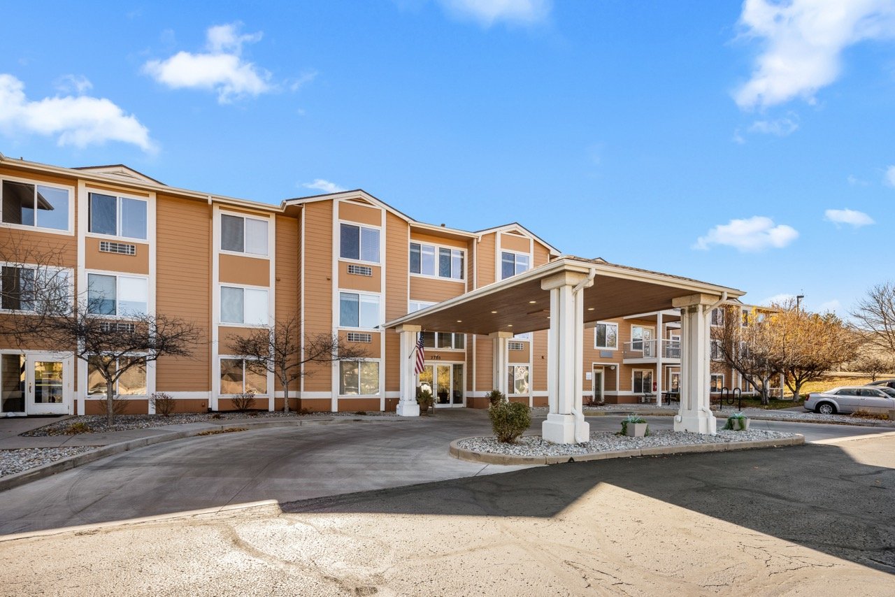 Vista-Grande-Community Exterior-004 Large